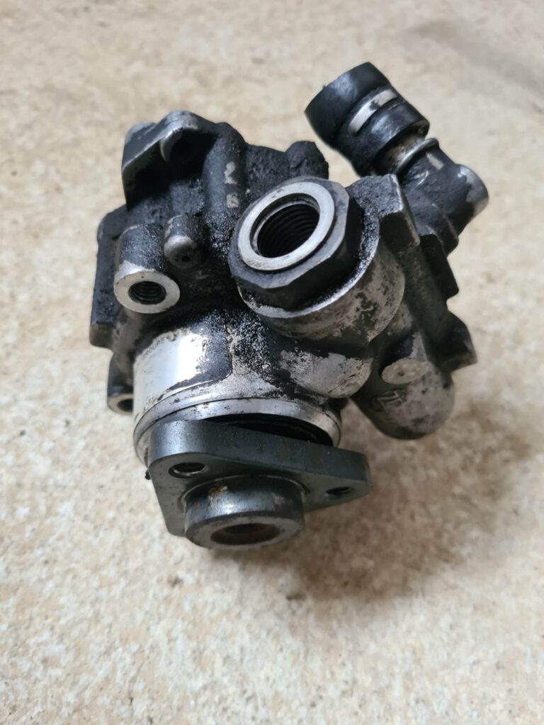 Servočerpadlo 2.5 tdi, Audi A4 B6