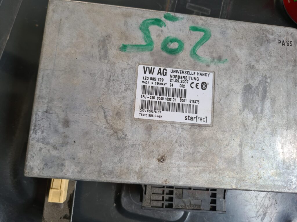 Riadiaca jednotka Bluetooth Škoda Octavia 2