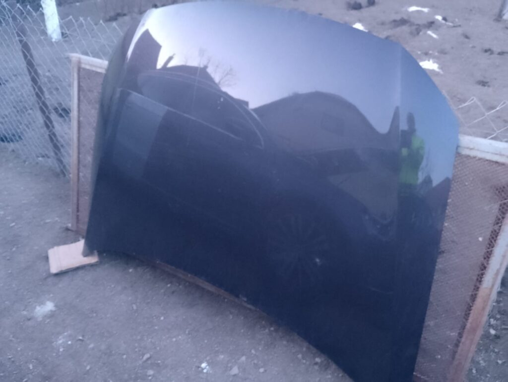 Kapota VW Passat b6